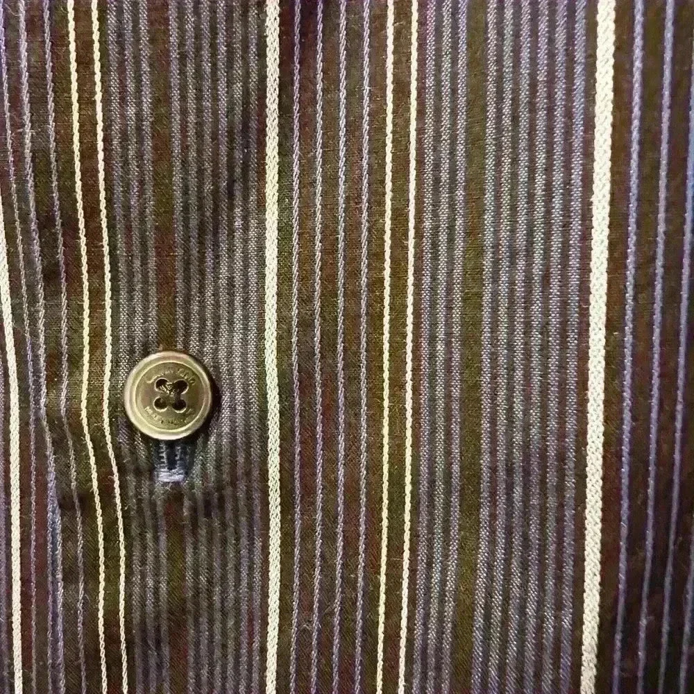 Calvin Klein long sleeve dress shirt. Size XL - Picture 4 of 5